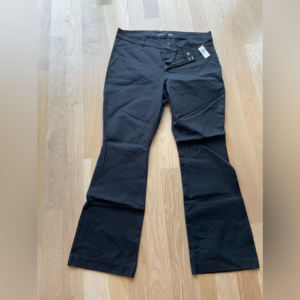 BRAND NEW Old Navy high rise pixie flare pants SIZE 18